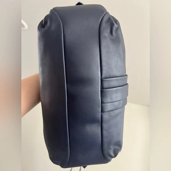 Bally Switzerland Dark Lapis Calf Plain Cochi Handbang - Picture 9 of 16